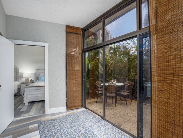 Beautiful Two Bedroom Vacation Rental Condo in Siesta Key